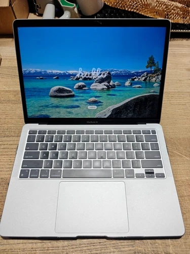 Apple MacBook Air 13" 2020 M1 8GB RAM 256GB SSD 7-Core GPU