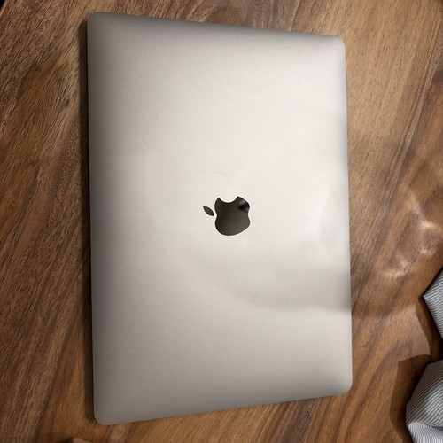 Apple MacBook Air 13" - A2337 M1 8-Core 16GB RAM 256GB SSD - Silver Very Nice!