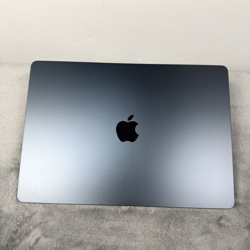 Apple MacBook Air M3 2024 15 inch 8C CPU 10C GPU 97% Battery Health! - G925