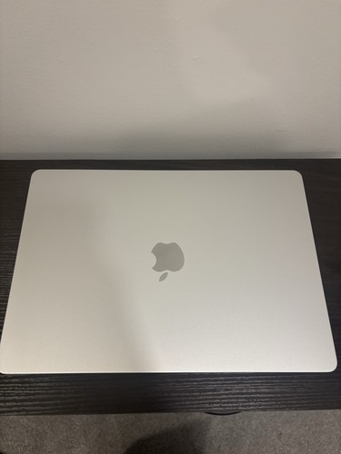 MacBook Air M3 15” 256GB