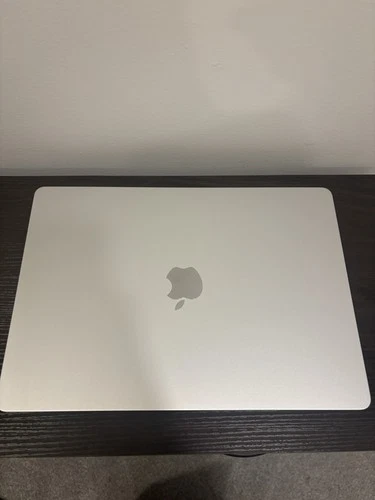 MacBook Air M3 15” 256GB