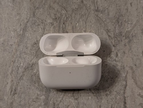 Apple Airpods Pro 2nd Generation Wireless Charging Case USB-C A2968