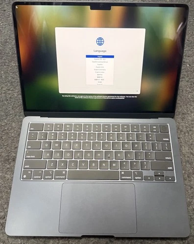 Apple MacBook Air 13 in 2024 Starlight/Apple M3 4.05 GHz, 256 GB 16GB RAM