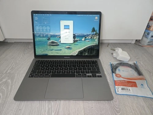 Apple MacBook Air 2020 A2337 13.3" M1 8 Core 512GB SSD 16GB RAM