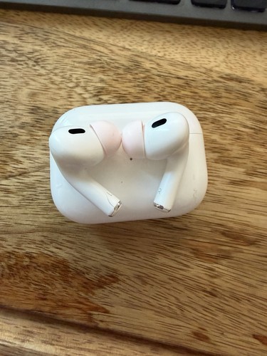 Apple AirPods Pro 2nd Generation with MagSafe Wireless Charging Case (USB‑C)...