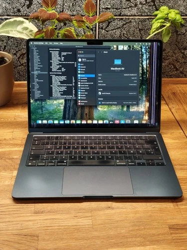 Apple MacBook Air M2 A2681 13.6" Midnight 8GB 256GB SSD LCD Partially Damaged