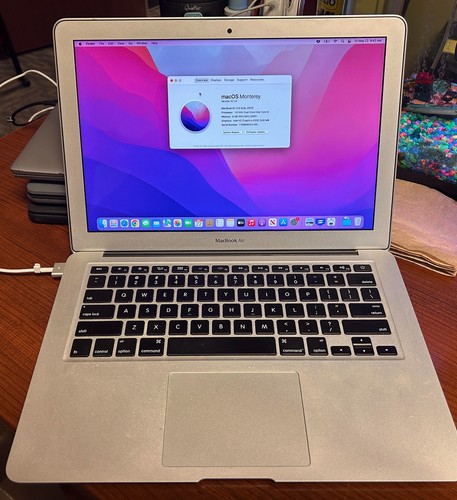 2017 Apple MacBook Air 13.3" i5 1.8GHz 8GB RAM 256GB SSD Silver A1466