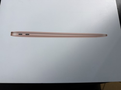 Apple MacBook Air 13.3" (256GB SSD, Intel Core i3 10th Gen., 3.20 GHz, 8GB)...