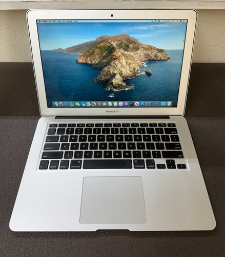 Apple MacBook Air 13.3 in (128GB SSD, Intel Core i5 5th. Gen., 1.6GHz, 8GB RAM)