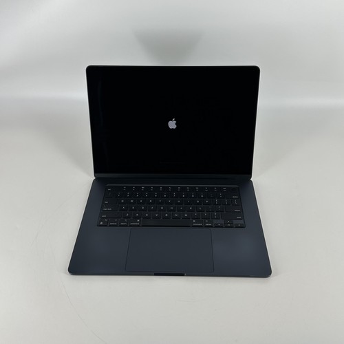 MacBook Air 15 4.06 GHz M3 8-Core CPU 10-Core GPU 24GB 512GB Light Delamination