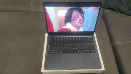 Apple MacBook Air 13" M3 (8GB RAM / 256GB SSD) - Like New with Box