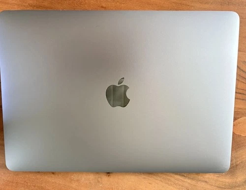 Apple MacBook Air 13” (2020) M1 | 8GB RAM | 256GB SSD |