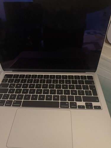 Apple MacBook Air 13" M3 16GB RAM 512GB SSD Silver 2024 macOS Sonoma