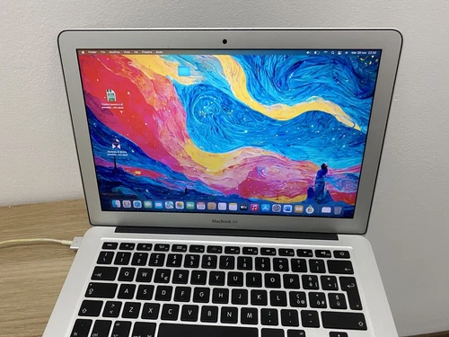 MacBook Air 13.3" Early 2015
