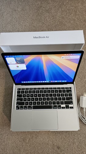 Very Nice Apple MacBook Air 13.3" M1 GPU 8GB RAM 256GB SSD complete with box